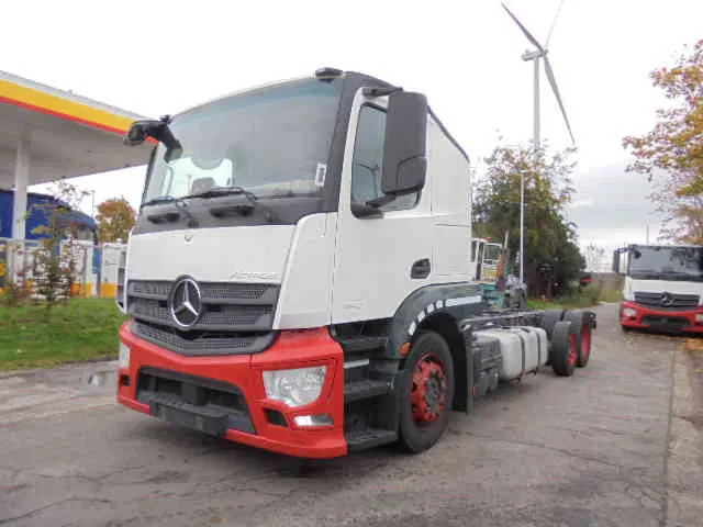 Mercedes-Benz Actros 2340 6X2 EUR 6 - شاحنة نقل سيارات شاحنة: صورة 1 Mercedes-Benz Actros 2340 6X2 EUR 6 - شاحنة نقل سيارات شاحنة: صورة 1