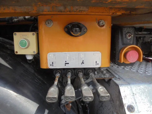 Mercedes-Benz Actros 4144 8X4 SANY 56M BETONPOMP Mercedes-Benz Actros 4144 8X4 SANY 56M BETONPOMP: صورة 18 Mercedes-Benz Actros 4144 8X4 SANY 56M BETONPOMP Mercedes-Benz Actros 4144 8X4 SANY 56M BETONPOMP: صورة 18