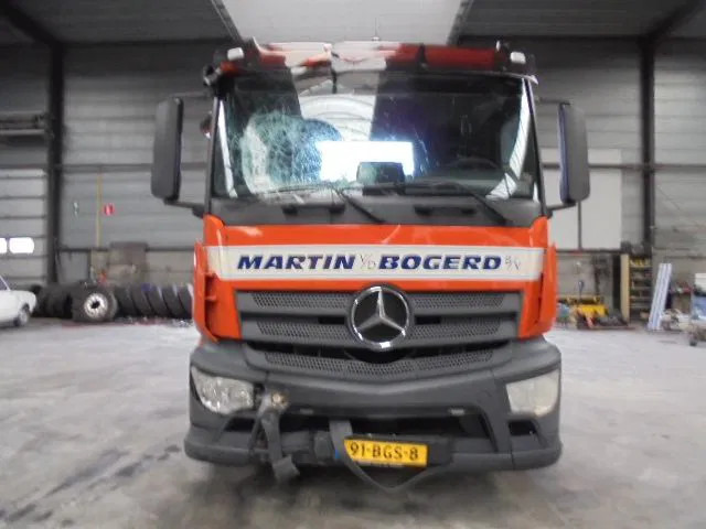 Mercedes-Benz Antos 1832 CABINE SCHADE FOR PARTS - وحدة جر: صورة 2 Mercedes-Benz Antos 1832 CABINE SCHADE FOR PARTS - وحدة جر: صورة 2