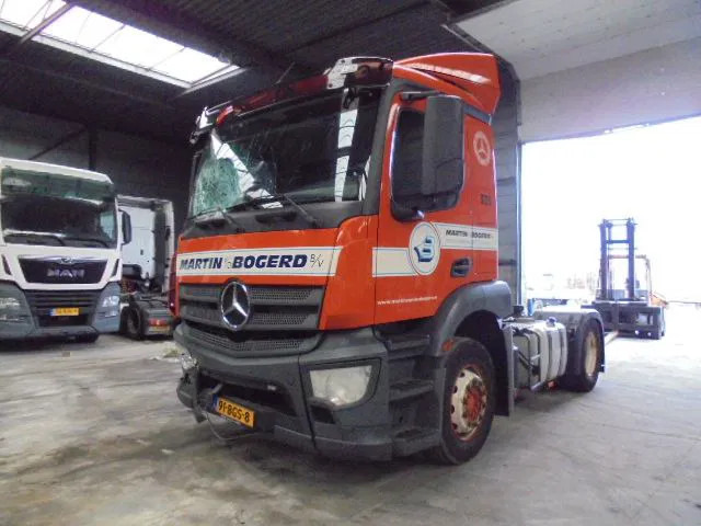 Mercedes-Benz Antos 1832 CABINE SCHADE FOR PARTS - وحدة جر: صورة 1 Mercedes-Benz Antos 1832 CABINE SCHADE FOR PARTS - وحدة جر: صورة 1