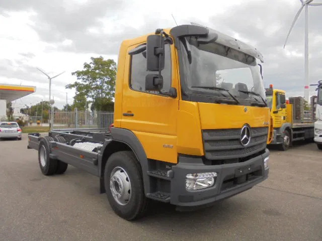Mercedes-Benz Atego 1518 NEW DEMO MET FABRIEKS GARANTIE - شاحنة هيكل كابينة: صورة 3 Mercedes-Benz Atego 1518 NEW DEMO MET FABRIEKS GARANTIE - شاحنة هيكل كابينة: صورة 3