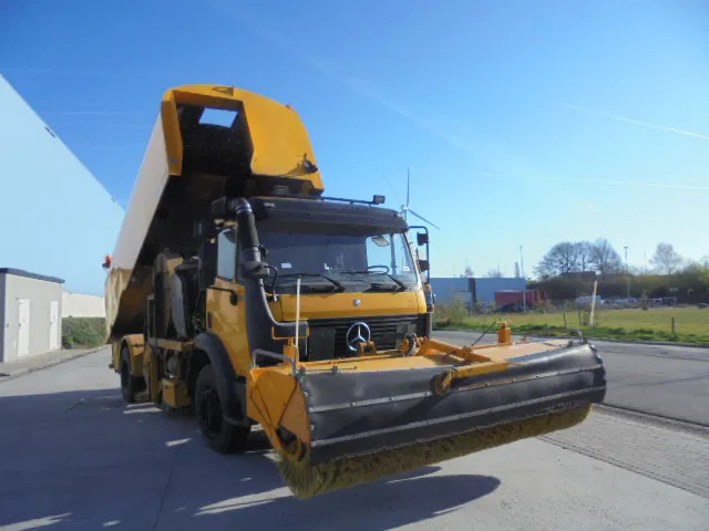 Mercedes-Benz SK 1920 NL TRUCK - سياره كنس شوارع: صورة 3 Mercedes-Benz SK 1920 NL TRUCK - سياره كنس شوارع: صورة 3