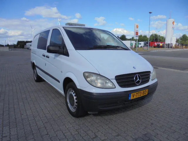 Mercedes-Benz Vito 110 NL - فان المدمجة, الشاحنات الصغيرة كابينة مزدوجة: صورة 3 Mercedes-Benz Vito 110 NL - فان المدمجة, الشاحنات الصغيرة كابينة مزدوجة: صورة 3