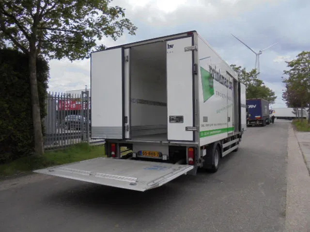Renault D 6.5 150 NL TRUCK - شاحنة الفريزر: صورة 4 Renault D 6.5 150 NL TRUCK - شاحنة الفريزر: صورة 4