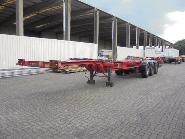 Renders RPCC 12-27 - نصف مقطورة لنقل الحاويات: صورة 1 Renders RPCC 12-27 - نصف مقطورة لنقل الحاويات: صورة 1