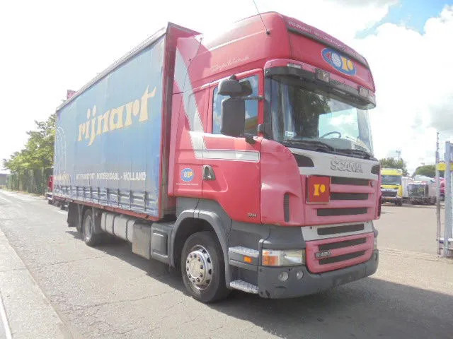 Scania R420 6X2 RETARDER - شاحنة مقفلة: صورة 2 Scania R420 6X2 RETARDER - شاحنة مقفلة: صورة 2