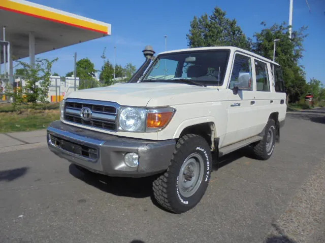 Toyota Land Cruiser HZJ76L 4X4 EXPORT OUTSIDE EU ONLY - سيارة: صورة 1 Toyota Land Cruiser HZJ76L 4X4 EXPORT OUTSIDE EU ONLY - سيارة: صورة 1