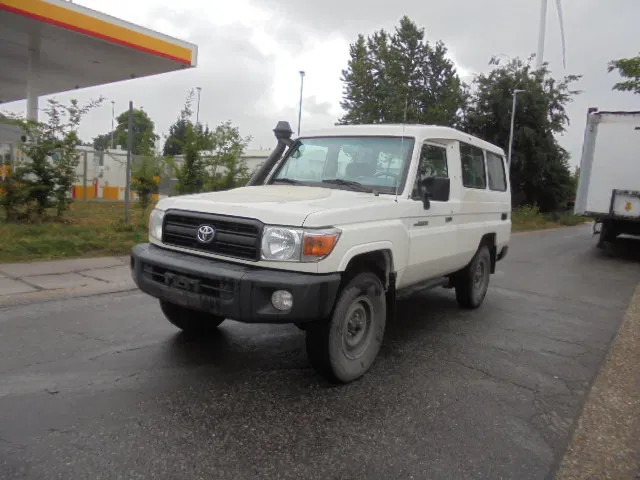 Toyota Land Cruiser HZJ78L 4X4 EXPORT OUTSIDE EU ONLY - سيارة: صورة 1 Toyota Land Cruiser HZJ78L 4X4 EXPORT OUTSIDE EU ONLY - سيارة: صورة 1