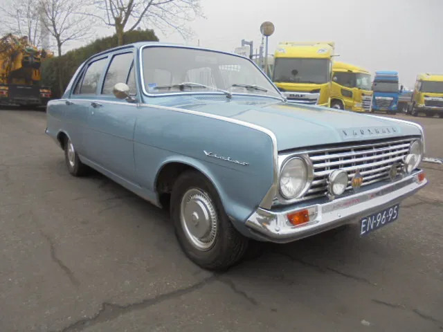 Vauxhall Victor 101 SUPER - سيدان: صورة 4 Vauxhall Victor 101 SUPER - سيدان: صورة 4
