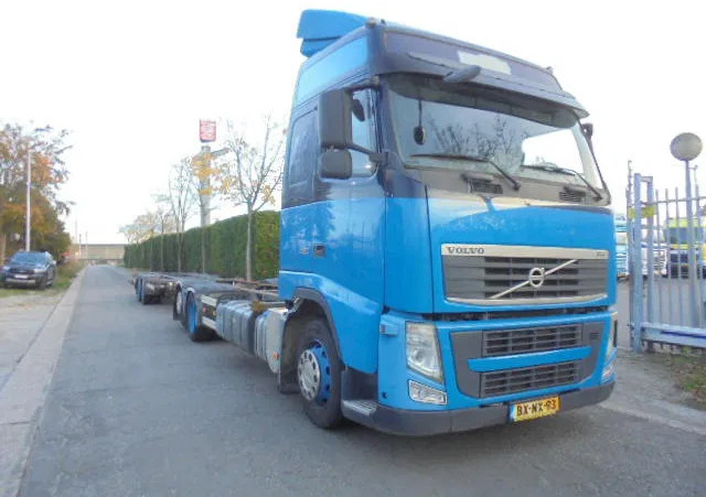 Volvo FH 420 6X2 NL TRUCK - شاحنات الحاويات / جسم علوي قابل للتغيير شاحنة: صورة 3 Volvo FH 420 6X2 NL TRUCK - شاحنات الحاويات / جسم علوي قابل للتغيير شاحنة: صورة 3