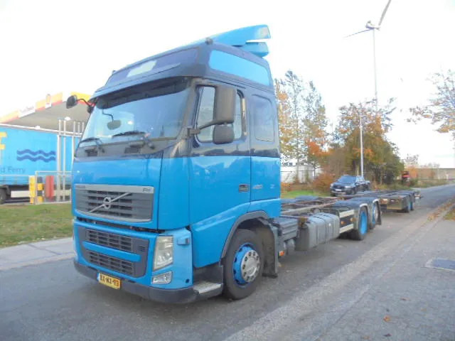 Volvo FH 420 6X2 NL TRUCK - شاحنات الحاويات / جسم علوي قابل للتغيير شاحنة: صورة 1 Volvo FH 420 6X2 NL TRUCK - شاحنات الحاويات / جسم علوي قابل للتغيير شاحنة: صورة 1