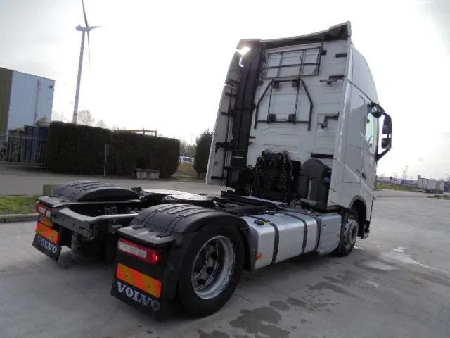 Volvo FH 420 MEGA NL TRUCK APK /TUV 01-05-2026 - وحدة جر: صورة 5 Volvo FH 420 MEGA NL TRUCK APK /TUV 01-05-2026 - وحدة جر: صورة 5