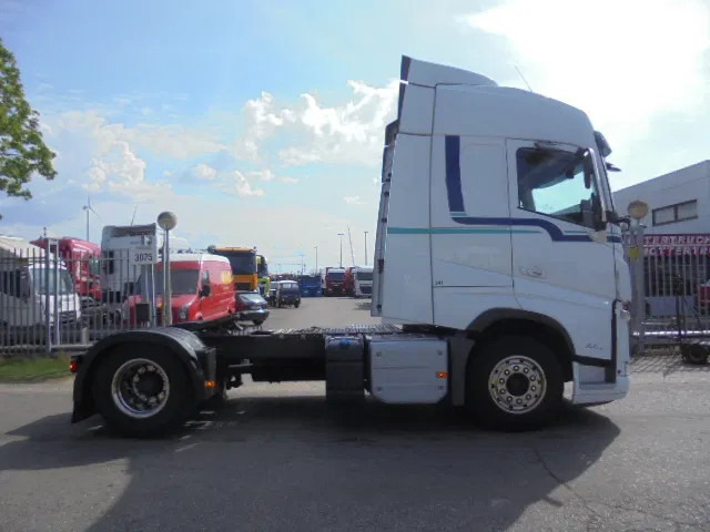 Volvo FH 420 NL TRUCK - وحدة جر: صورة 4 Volvo FH 420 NL TRUCK - وحدة جر: صورة 4