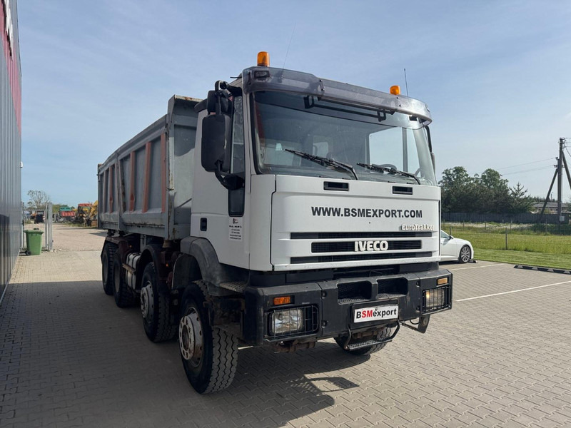 Iveco Trakker 410E42, manual pump - شاحنة قلاب: صورة 3 Iveco Trakker 410E42, manual pump - شاحنة قلاب: صورة 3