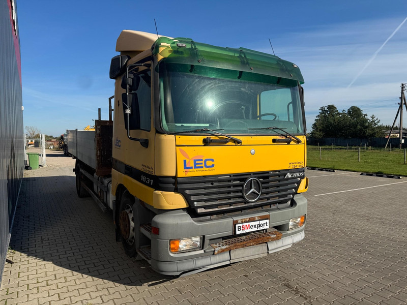 Mercedes-Benz Actros 1831 - شاحنات مسطحة: صورة 2 Mercedes-Benz Actros 1831 - شاحنات مسطحة: صورة 2