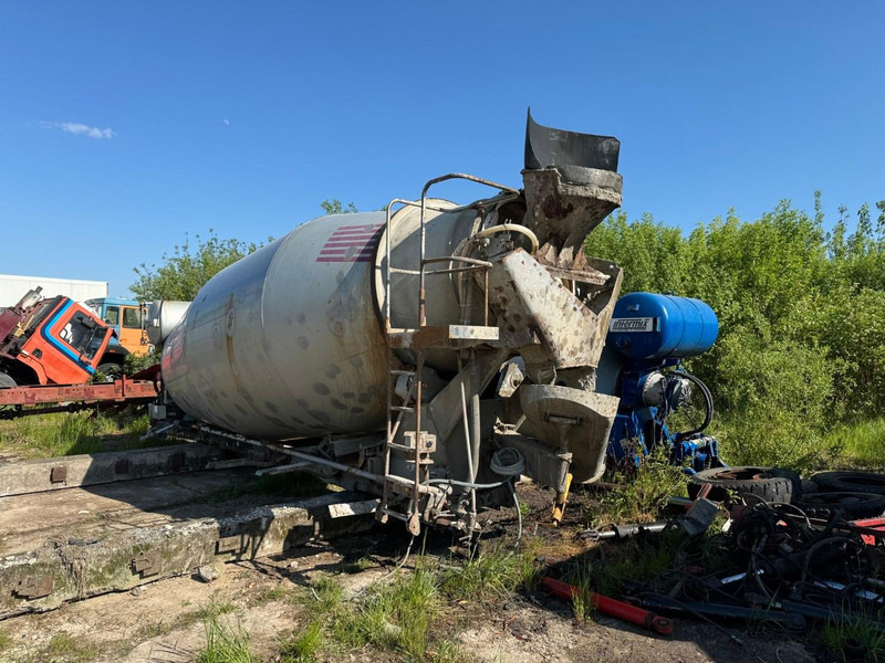Mercedes-Benz Actros, MAN. 10 x pieces mixer. 9-10 m3 - شاحنة خلاطة خرسانة: صورة 1 Mercedes-Benz Actros, MAN. 10 x pieces mixer. 9-10 m3 - شاحنة خلاطة خرسانة: صورة 1