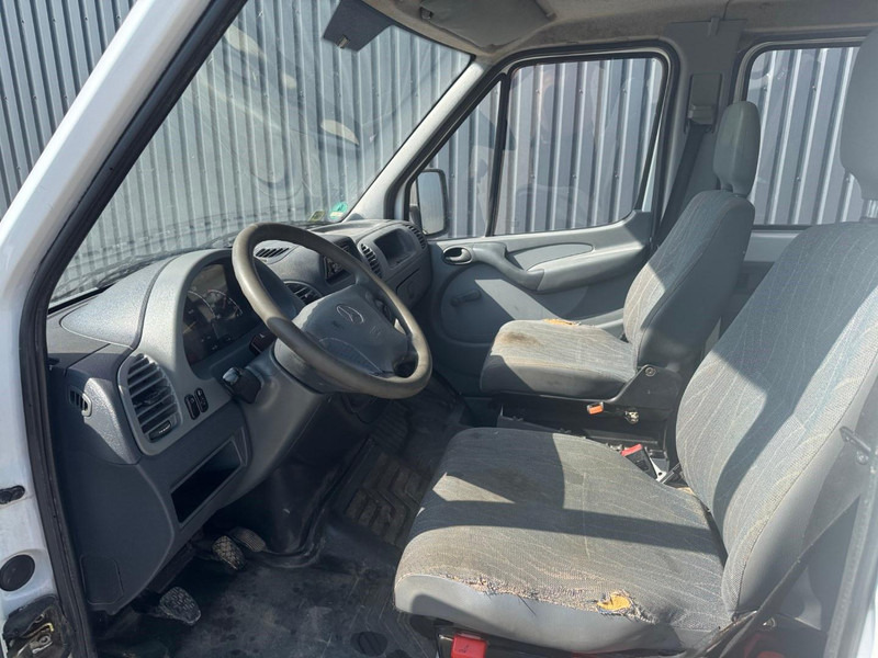 Mercedes-Benz Sprinter 311 - شاحنة ستارة جانبية: صورة 5 Mercedes-Benz Sprinter 311 - شاحنة ستارة جانبية: صورة 5