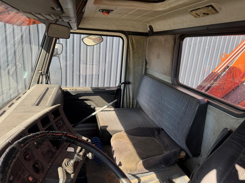 شاحنة قلاب, شاحنة كرين Scania R113H 320: صورة 6