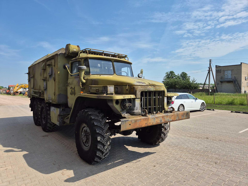 Ural Ural 375 box truck - شاحنة مقفلة: صورة 3 Ural Ural 375 box truck - شاحنة مقفلة: صورة 3