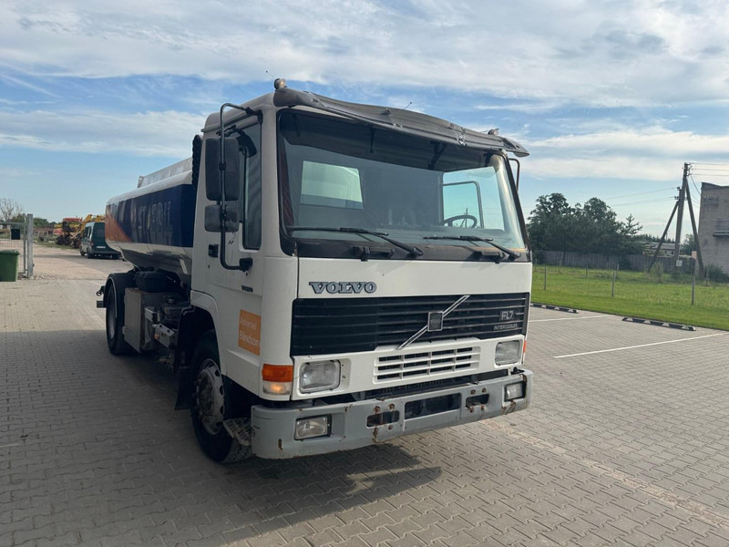 Volvo FL 7 260 - شاحنة صهريج: صورة 2 Volvo FL 7 260 - شاحنة صهريج: صورة 2