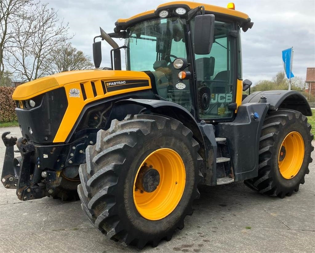 JCB 4220 Fastrac - جرار: صورة 2 JCB 4220 Fastrac - جرار: صورة 2