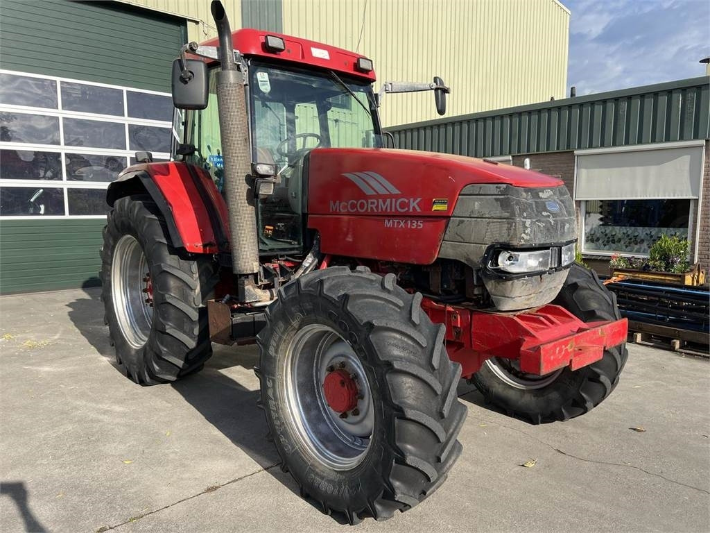 McCormick MTX135 - جرار: صورة 2 McCormick MTX135 - جرار: صورة 2
