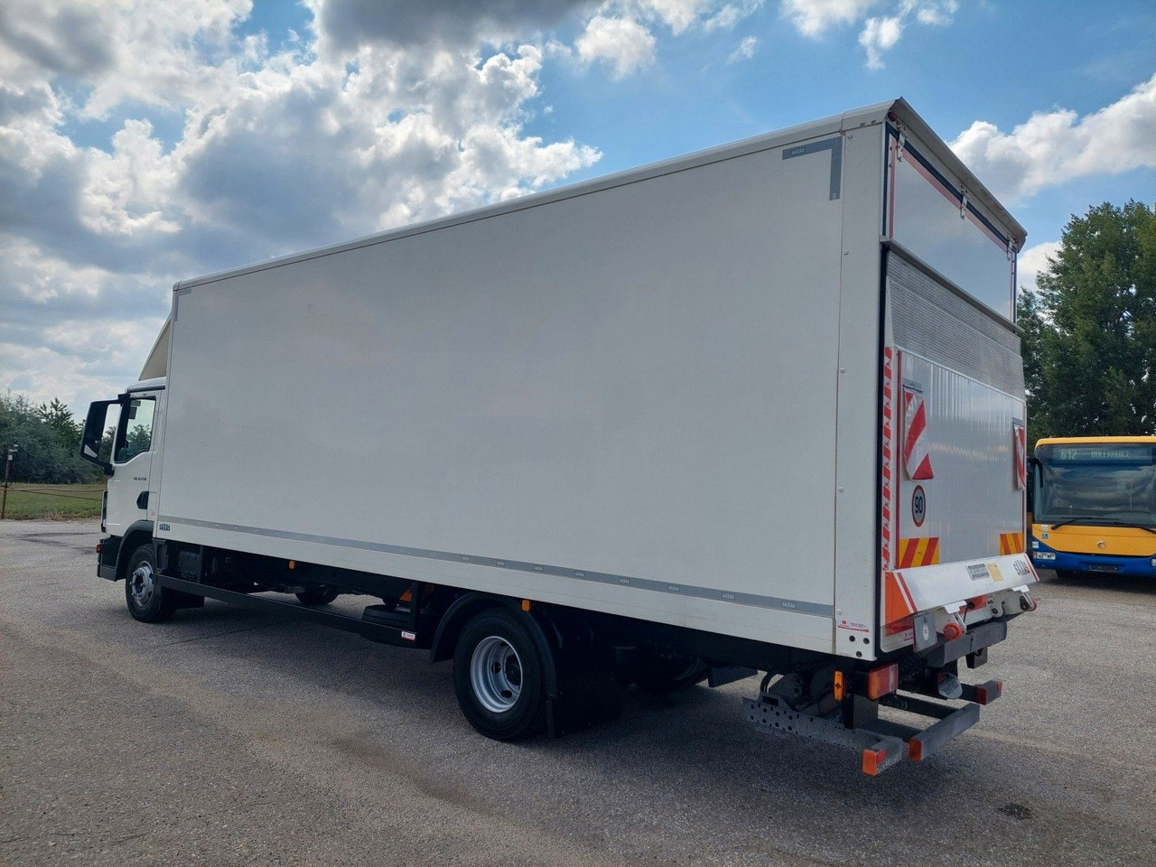 MAN TGL 12.250 BL CH 4x2 LBW 17 Palleten - شاحنة مقفلة: صورة 3 MAN TGL 12.250 BL CH 4x2 LBW 17 Palleten - شاحنة مقفلة: صورة 3