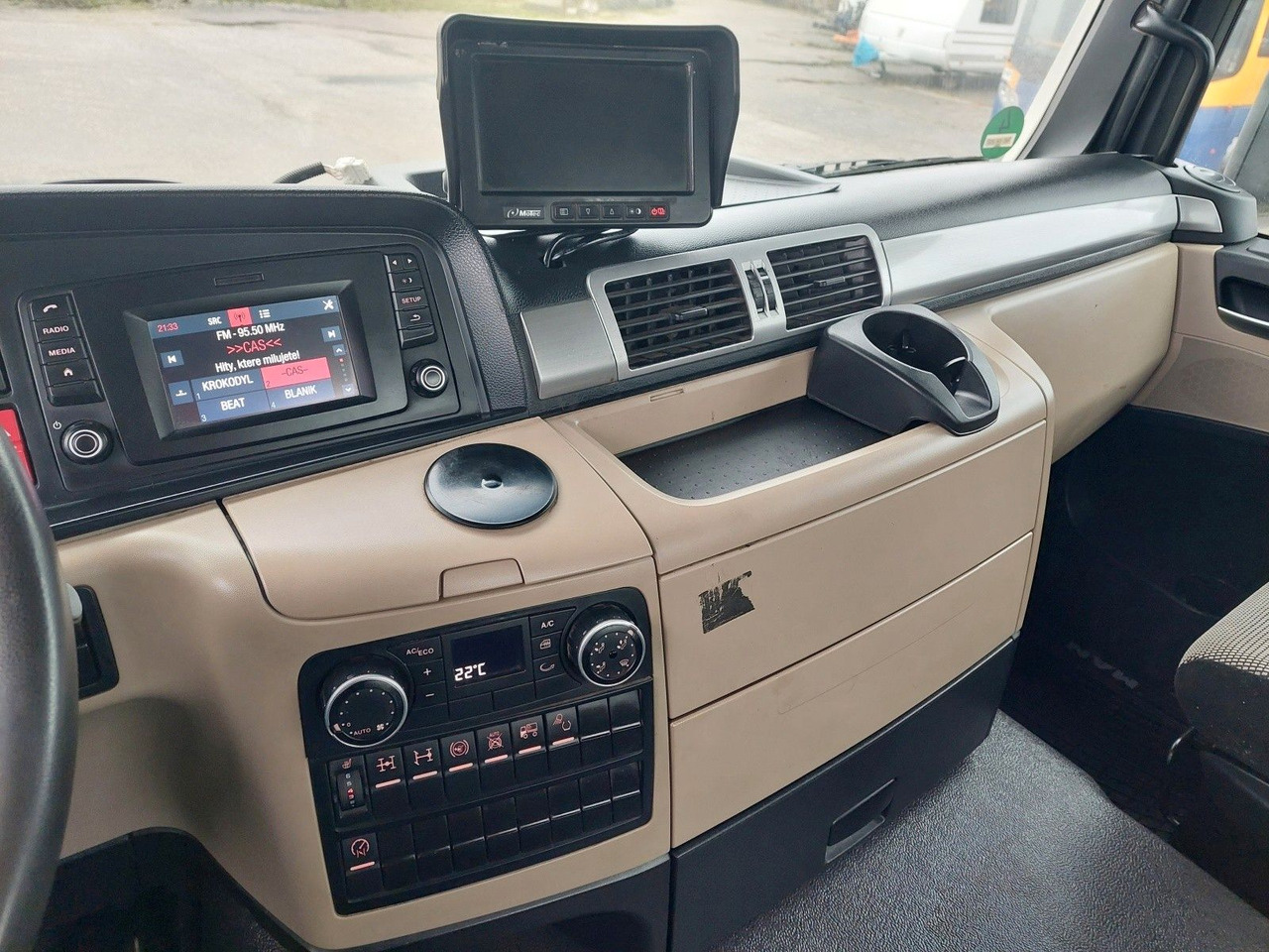 شاحنة خلاطة خرسانة MAN TGS 32.420 BB Intermix 9m3 8x4: صورة 24 شاحنة خلاطة خرسانة MAN TGS 32.420 BB Intermix 9m3 8x4: صورة 24