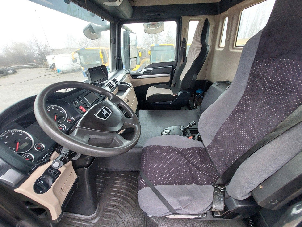 شاحنة خلاطة خرسانة MAN TGS 32.420 BB Intermix 9m3 8x4: صورة 23 شاحنة خلاطة خرسانة MAN TGS 32.420 BB Intermix 9m3 8x4: صورة 23