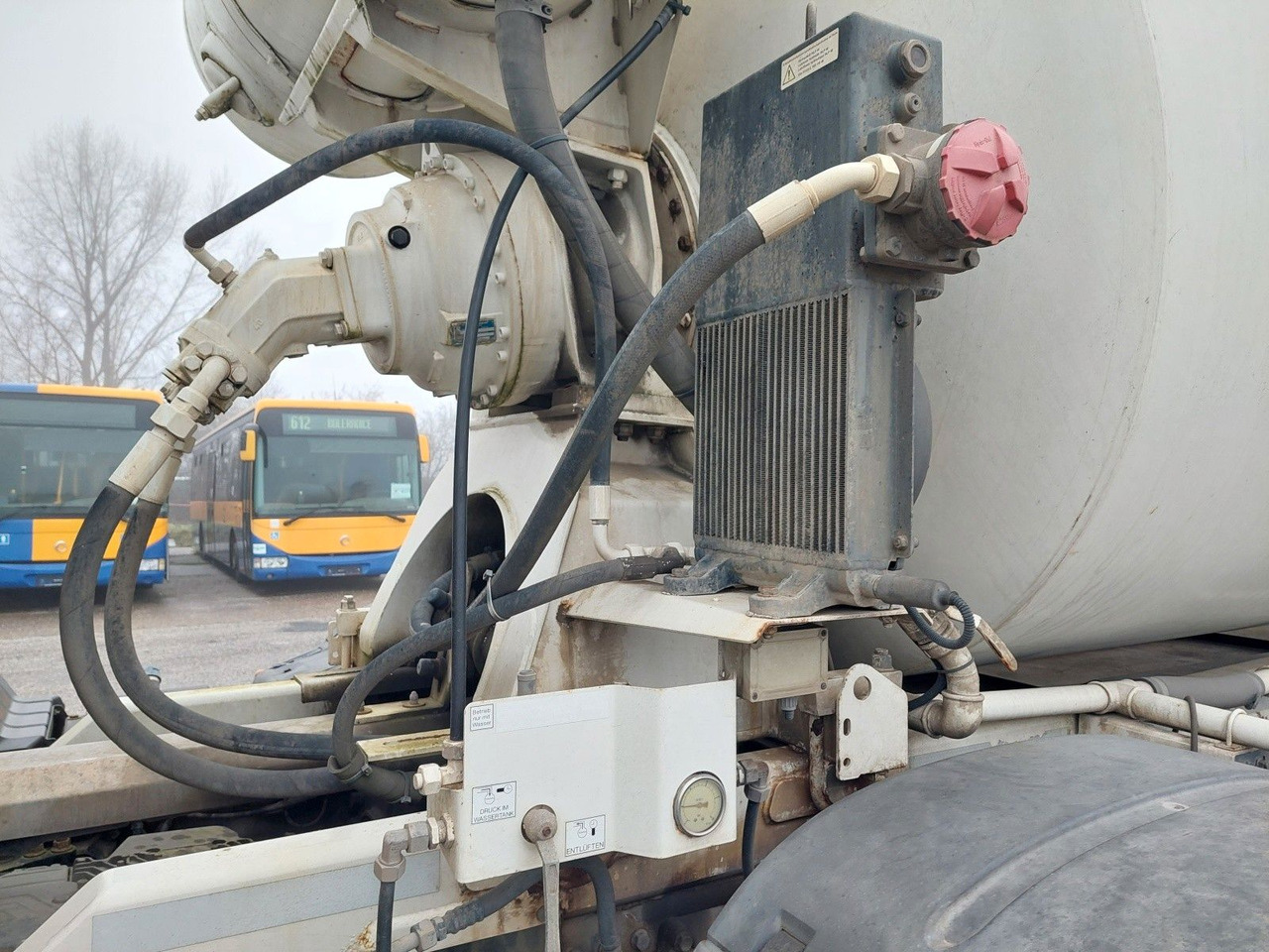 شاحنة خلاطة خرسانة MAN TGS 32.420 BB Intermix 9m3 8x4: صورة 11 شاحنة خلاطة خرسانة MAN TGS 32.420 BB Intermix 9m3 8x4: صورة 11