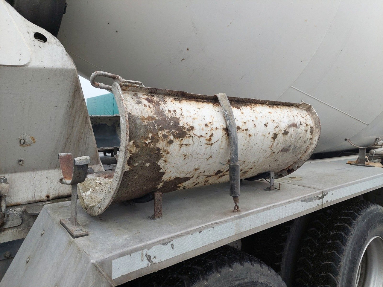 شاحنة خلاطة خرسانة MAN TGS 32.420 BB Intermix 9m3 8x4: صورة 14 شاحنة خلاطة خرسانة MAN TGS 32.420 BB Intermix 9m3 8x4: صورة 14