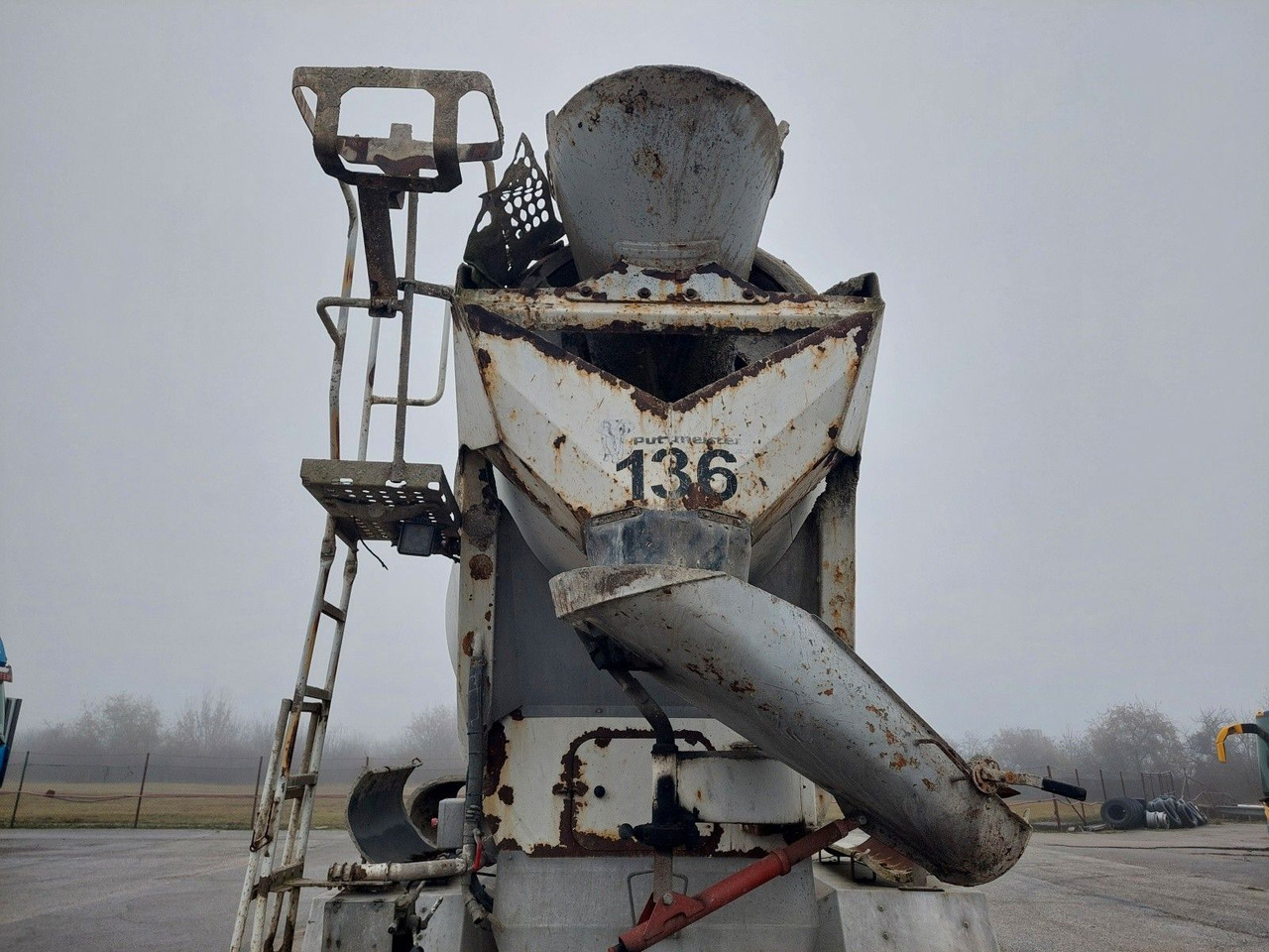 شاحنة خلاطة خرسانة MAN TGS 32.420 BB Intermix 9m3 8x4: صورة 9 شاحنة خلاطة خرسانة MAN TGS 32.420 BB Intermix 9m3 8x4: صورة 9