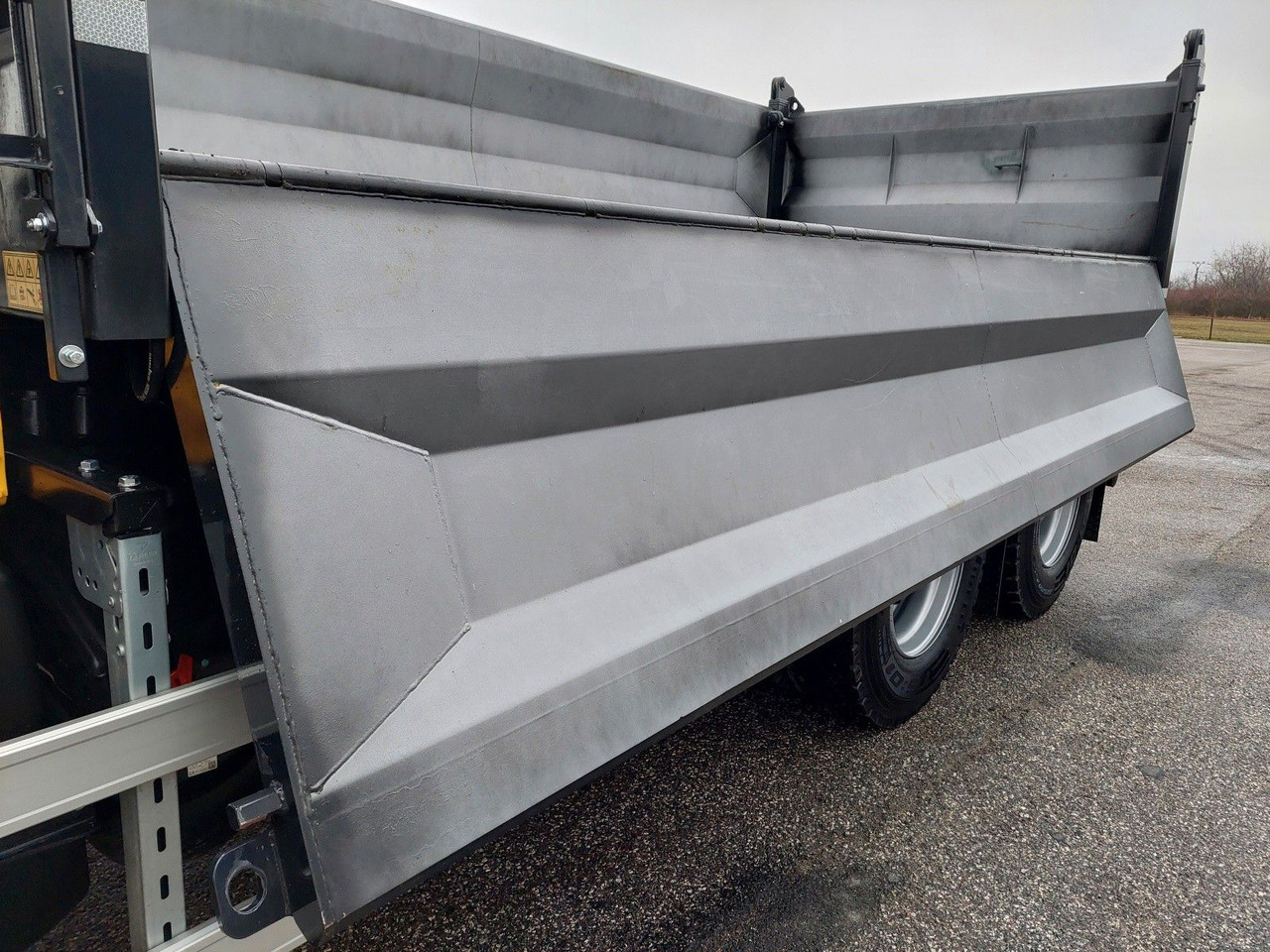 شاحنة قلاب MAN TGS 35.520 6X6 BB CH: صورة 8