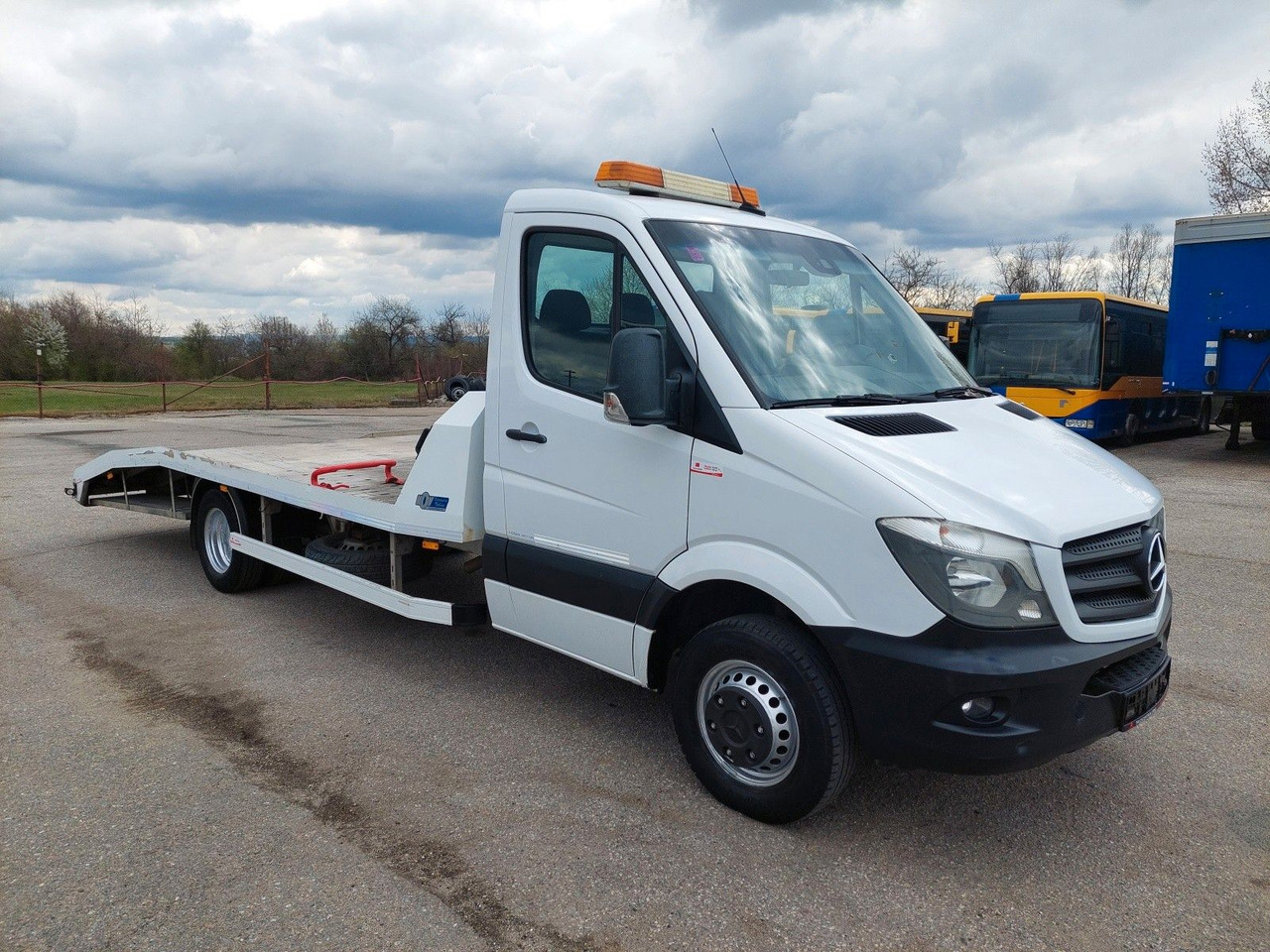 Mercedes-Benz Sprinter II 519 CDI - شاحنة سحب: صورة 2 Mercedes-Benz Sprinter II 519 CDI - شاحنة سحب: صورة 2