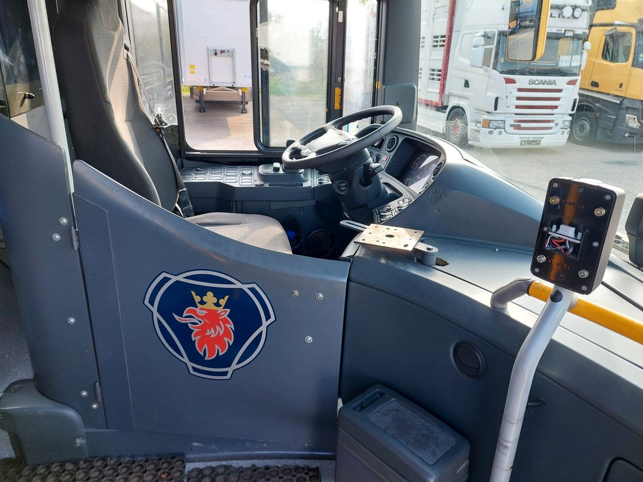 Scania Omniexpress 64 Sitzplätze/ Seats Scania Omniexpress 64 Sitzplätze/ Seats: صورة 15 Scania Omniexpress 64 Sitzplätze/ Seats Scania Omniexpress 64 Sitzplätze/ Seats: صورة 15