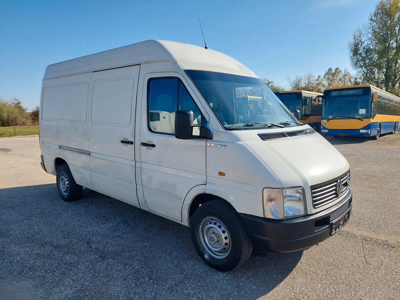 Volkswagen LT Kasten-Kombi 35 L2H2 Hochraum - شاحنة مغلقة الصندوق: صورة 2 Volkswagen LT Kasten-Kombi 35 L2H2 Hochraum - شاحنة مغلقة الصندوق: صورة 2