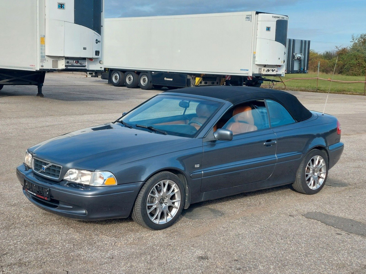 Volvo C70 Cabriolet 2.4 T - كابريوليه: صورة 5 Volvo C70 Cabriolet 2.4 T - كابريوليه: صورة 5