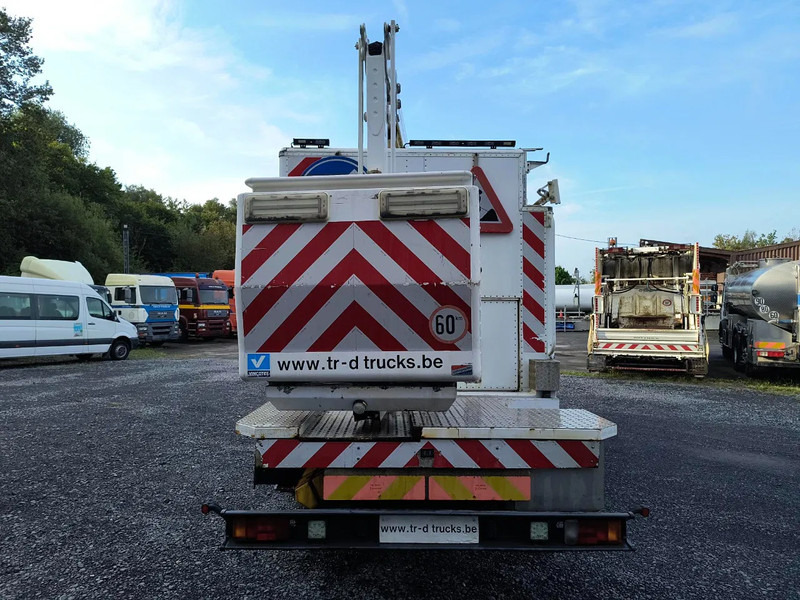 Iveco EuroCargo 120 E18 + COMET 151TAL (15 m) - شاحنة: صورة 5 Iveco EuroCargo 120 E18 + COMET 151TAL (15 m) - شاحنة: صورة 5