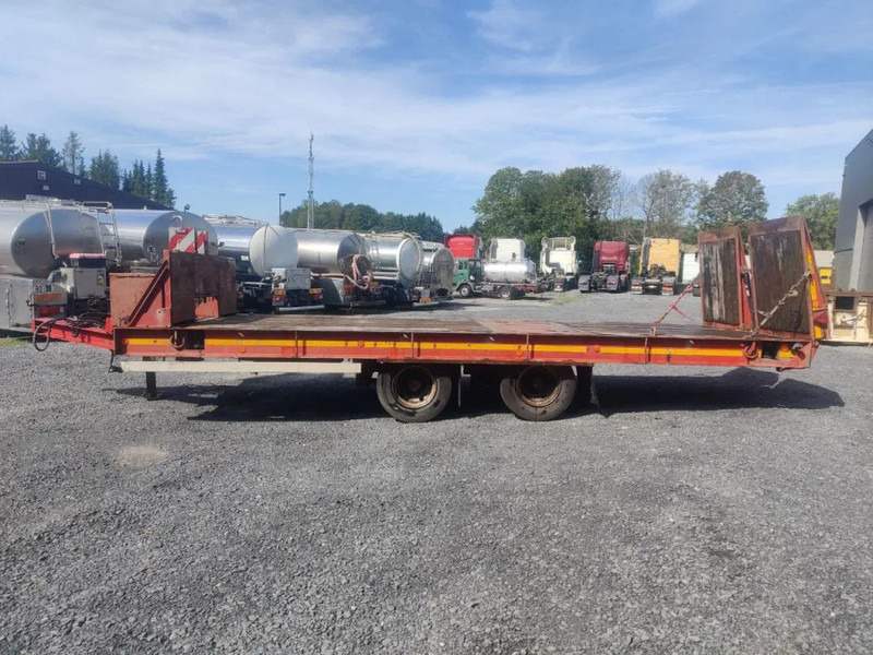 MOL 2 AXLES TIPPING TRAILER WITH RAMPS - مقطورة مسطحة منخفضة: صورة 4 MOL 2 AXLES TIPPING TRAILER WITH RAMPS - مقطورة مسطحة منخفضة: صورة 4