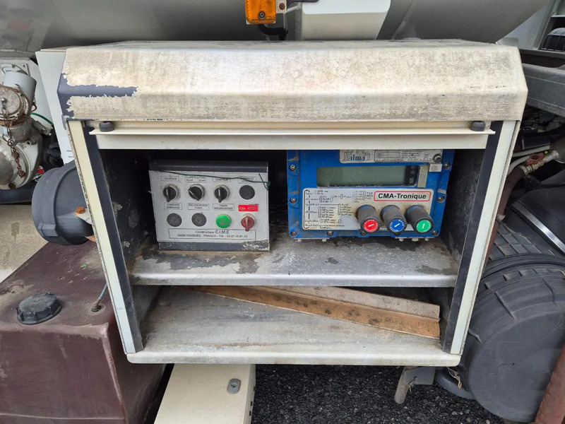 شاحنة صهريج لنقل الوقود Renault Premium 280 13500L FUEL/CARBURANT - 4 COMP: صورة 15