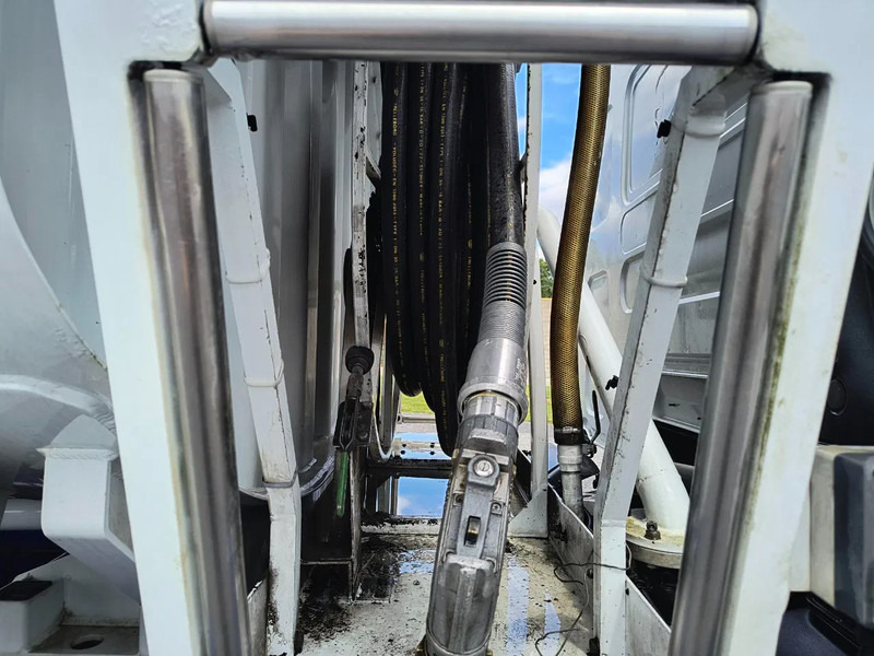 شاحنة صهريج لنقل الوقود Renault Premium 310 DXI - CARBURANT / FUEL 13500L - 4 COMP: صورة 12