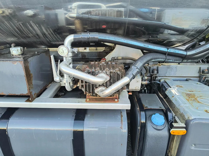 شاحنة صهريج لنقل الحليب Renault Premium 370 15000L INSULATED INOX TANK - ENGINE REPLACED AND NEW TURBO: صورة 13
