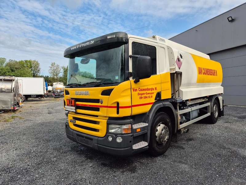Scania P270 FUEL / CARBURANT 14000L - 4 COMP - شاحنة صهريج: صورة 1 Scania P270 FUEL / CARBURANT 14000L - 4 COMP - شاحنة صهريج: صورة 1