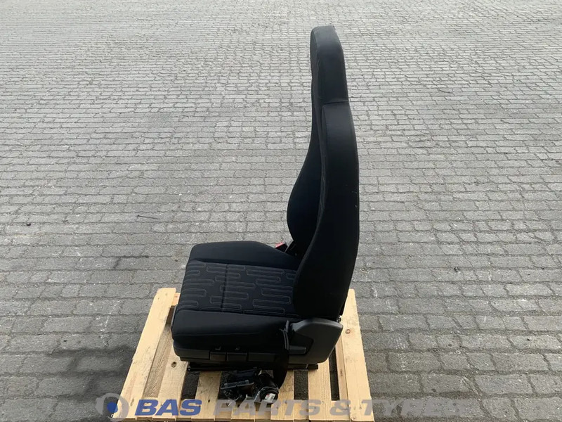 Mercedes-Benz Atego MP4 Bestuurdersstoel Mercedes A 967 910 13 01 - مقعد - شاحنة: صورة 4 Mercedes-Benz Atego MP4 Bestuurdersstoel Mercedes A 967 910 13 01 - مقعد - شاحنة: صورة 4