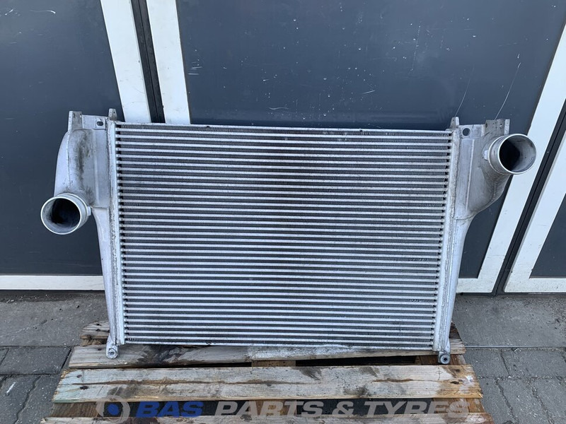 Mercedes-Benz Intercooler Mercedes A 961 500 04 02 - المبرد - شاحنة: صورة 1 Mercedes-Benz Intercooler Mercedes A 961 500 04 02 - المبرد - شاحنة: صورة 1
