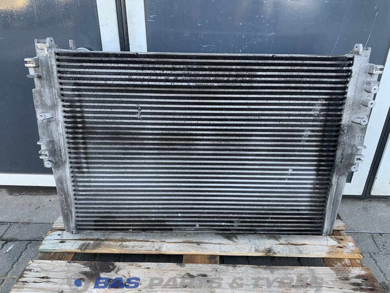 Mercedes-Benz Intercooler Mercedes A 961 500 04 02 - المبرد - شاحنة: صورة 2 Mercedes-Benz Intercooler Mercedes A 961 500 04 02 - المبرد - شاحنة: صورة 2