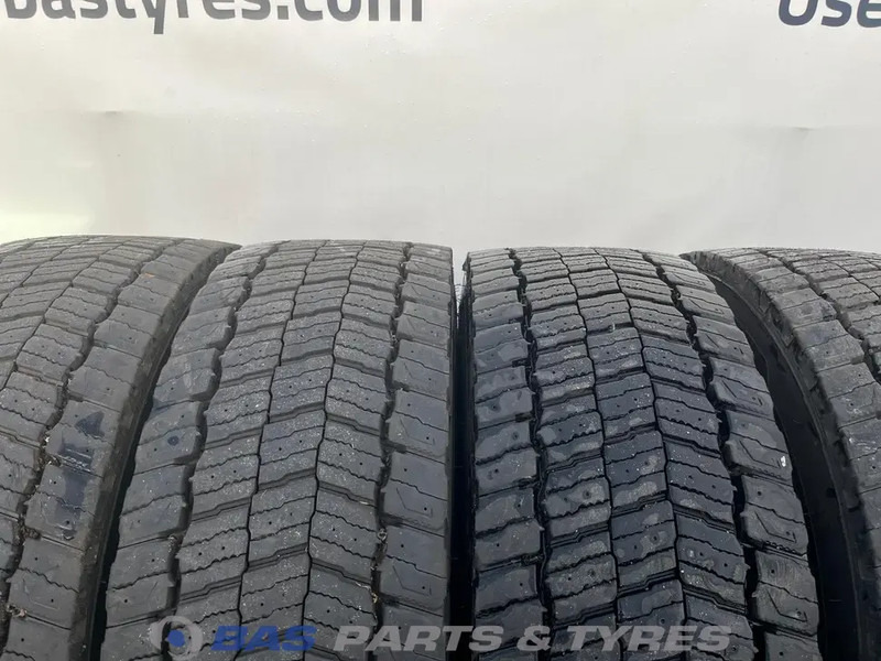 Michelin Michelin 315/70R22.5 X MULTI D 154/150 M+S 3PMSF gebruikte set - إطارات - شاحنة: صورة 2 Michelin Michelin 315/70R22.5 X MULTI D 154/150 M+S 3PMSF gebruikte set - إطارات - شاحنة: صورة 2