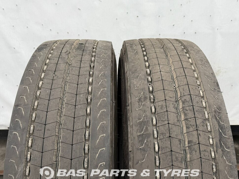 Michelin Michelin 315/80R22.5 X MULTI Z 156/150 M+S 3PMSF gebruikte set - إطارات - شاحنة: صورة 2 Michelin Michelin 315/80R22.5 X MULTI Z 156/150 M+S 3PMSF gebruikte set - إطارات - شاحنة: صورة 2