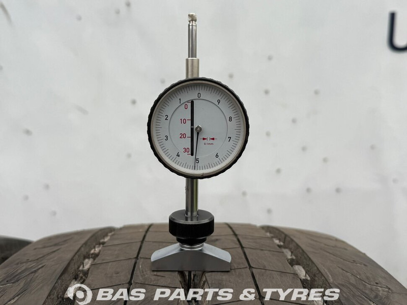 Michelin Michelin 315/80R22.5 X MULTI Z 156/150 M+S 3PMSF gebruikte set - إطارات - شاحنة: صورة 3 Michelin Michelin 315/80R22.5 X MULTI Z 156/150 M+S 3PMSF gebruikte set - إطارات - شاحنة: صورة 3