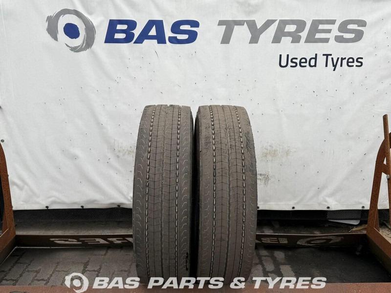 Michelin Michelin 315/80R22.5 X MULTI Z 156/150 M+S 3PMSF gebruikte set - إطارات - شاحنة: صورة 1 Michelin Michelin 315/80R22.5 X MULTI Z 156/150 M+S 3PMSF gebruikte set - إطارات - شاحنة: صورة 1